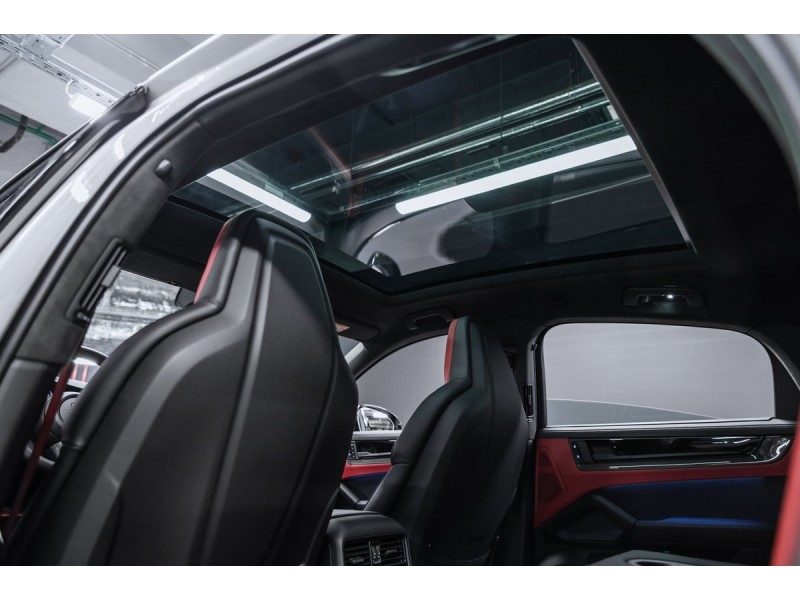 Porsche Cayenne GTS Coupé 2025
