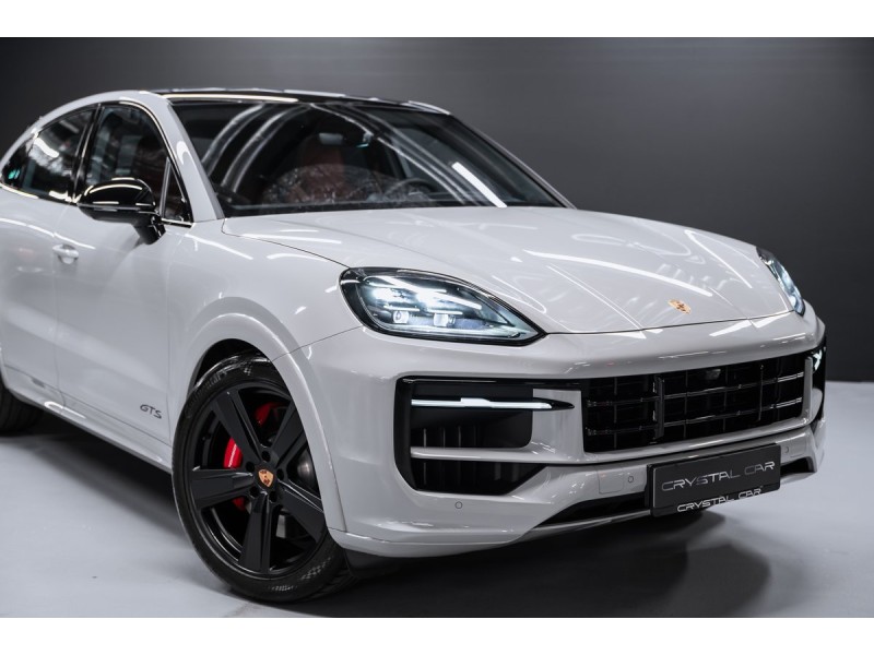 Porsche Cayenne GTS Coupé 2025