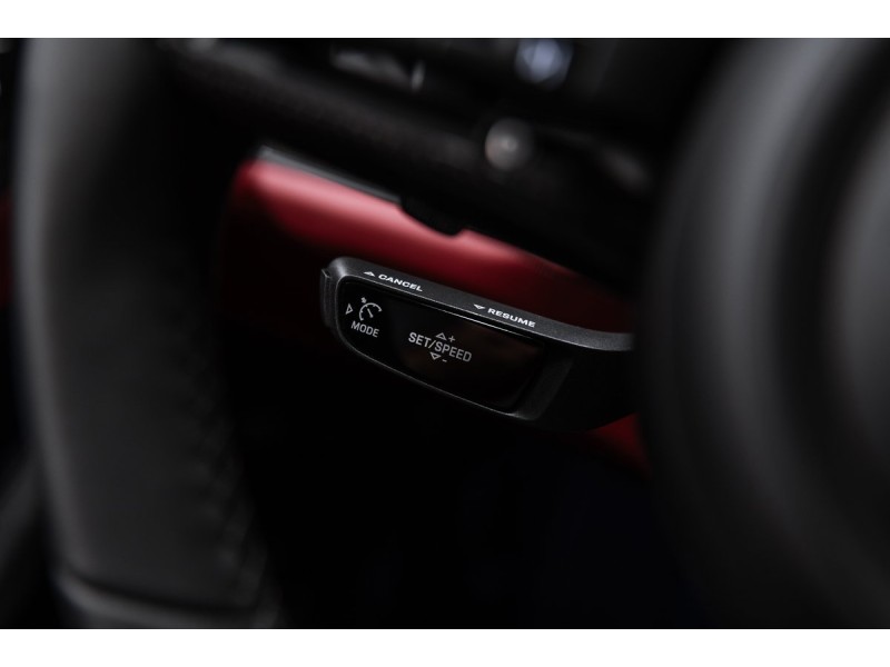 Porsche Cayenne GTS Coupé 2025