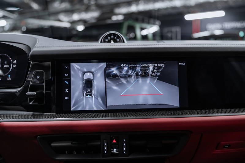 Porsche Cayenne GTS Coupé 2025