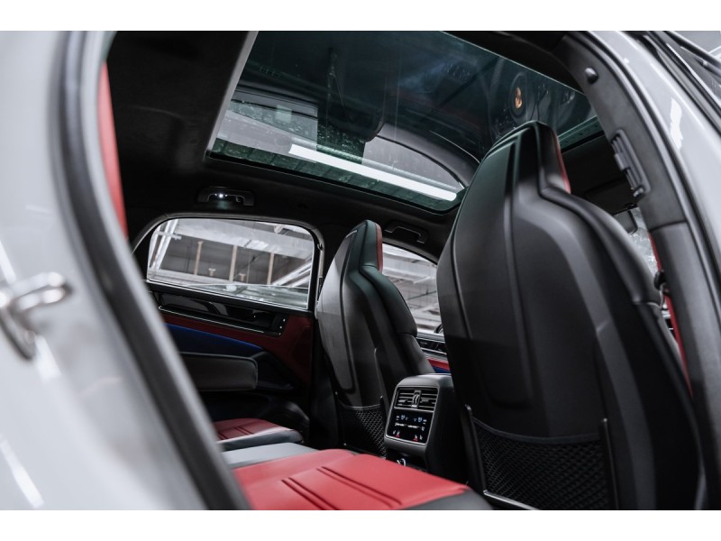 Porsche Cayenne GTS Coupé 2025