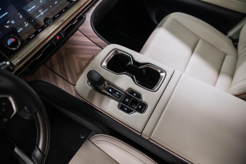 Lexus LM 350h - 2026