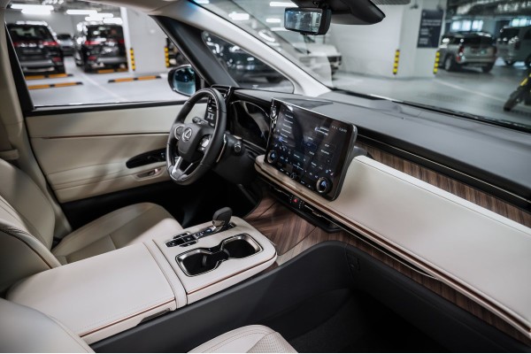 Lexus LM II (2023—2026) Business+ - 2026