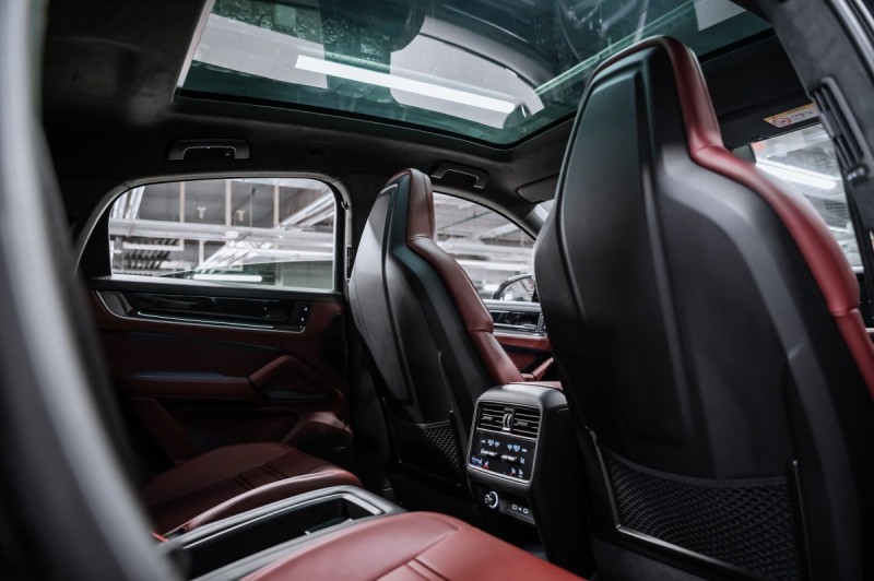 Porsche Cayenne Coupe Base - 2025