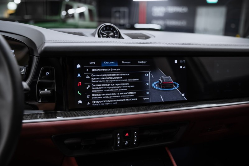 Porsche Cayenne Coupe Base - 2025