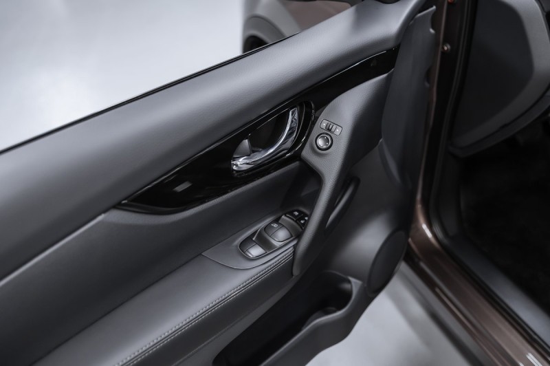 Nissan Qashqai Leading 2025
