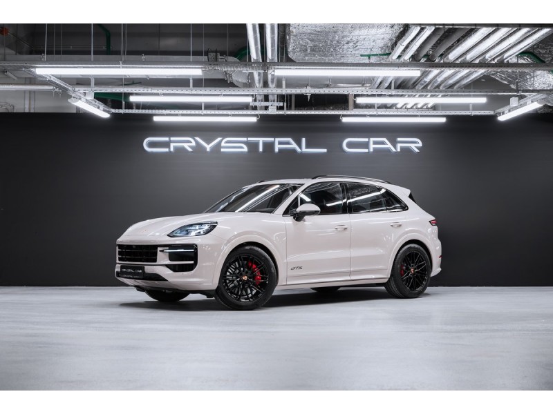 Porsche Cayenne GTS 2025