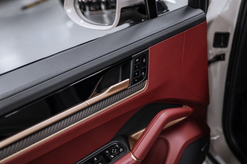 Porsche Cayenne GTS 2025