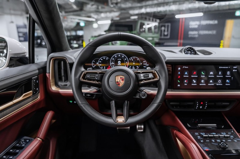 Porsche Cayenne GTS 2025