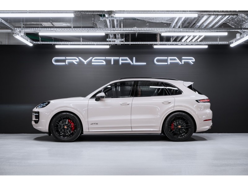 Porsche Cayenne GTS 2025