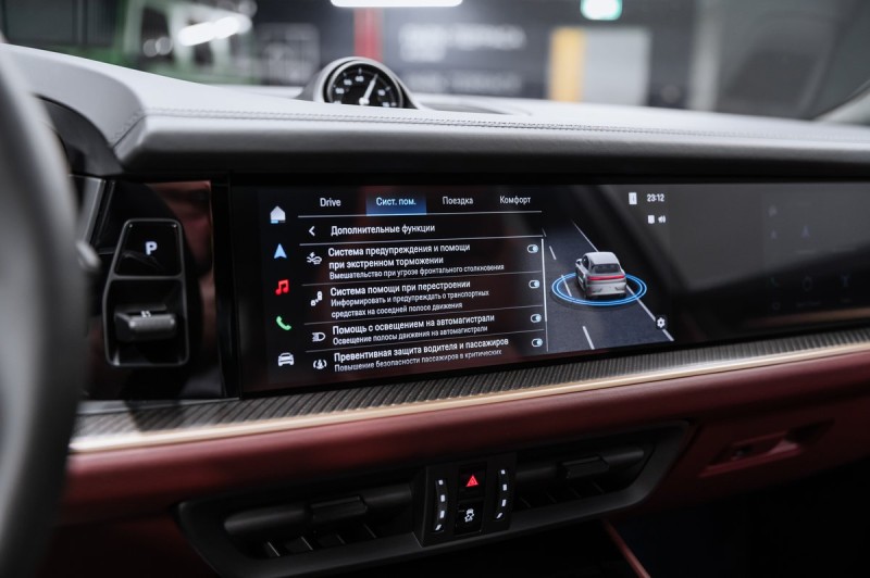 Porsche Cayenne GTS 2025
