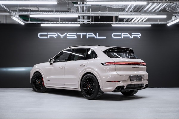 Porsche Cayenne GTS 2025