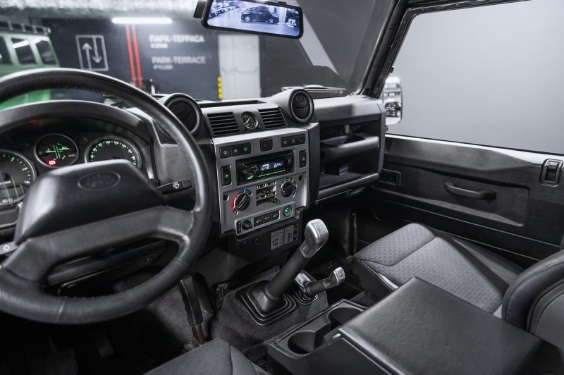 Land Rover Defender SE 2008