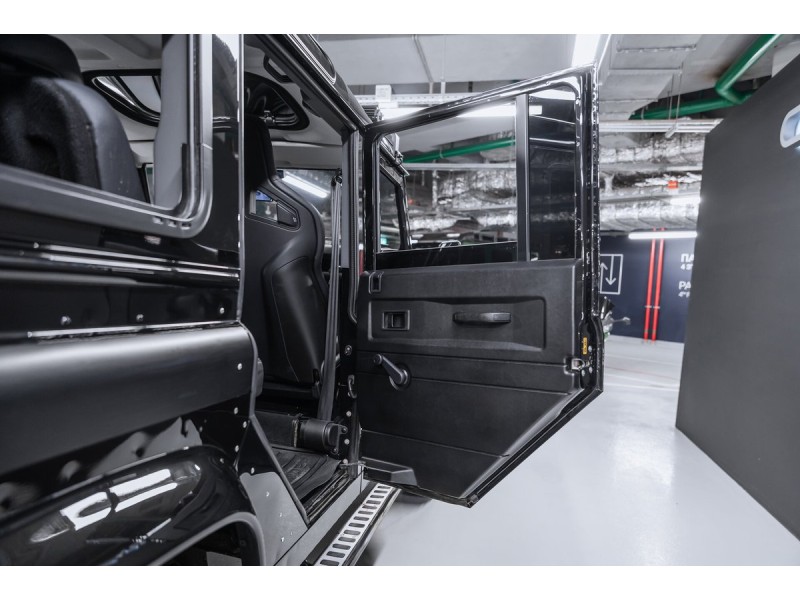 Land Rover Defender SE 2008