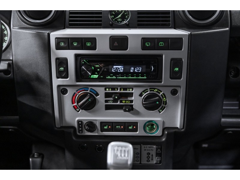 Land Rover Defender SE 2008
