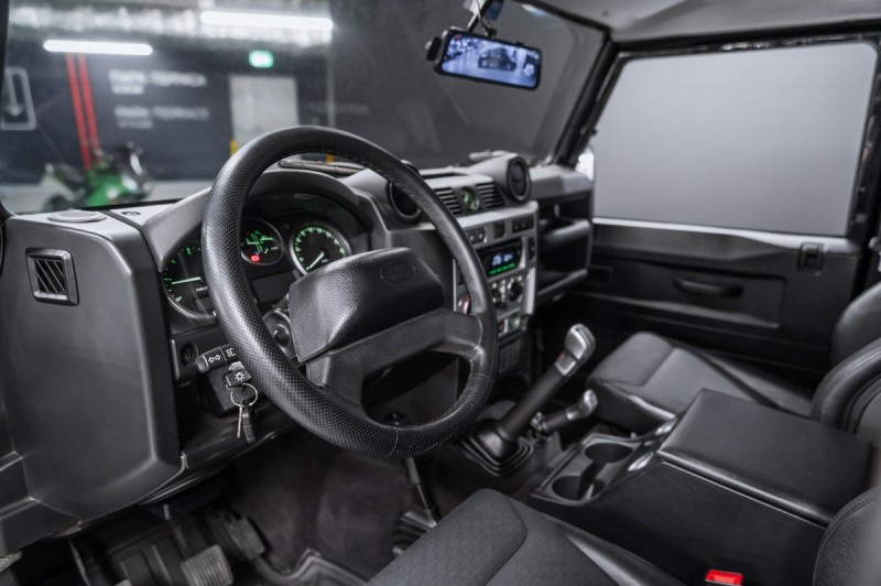 Land Rover Defender SE 2008