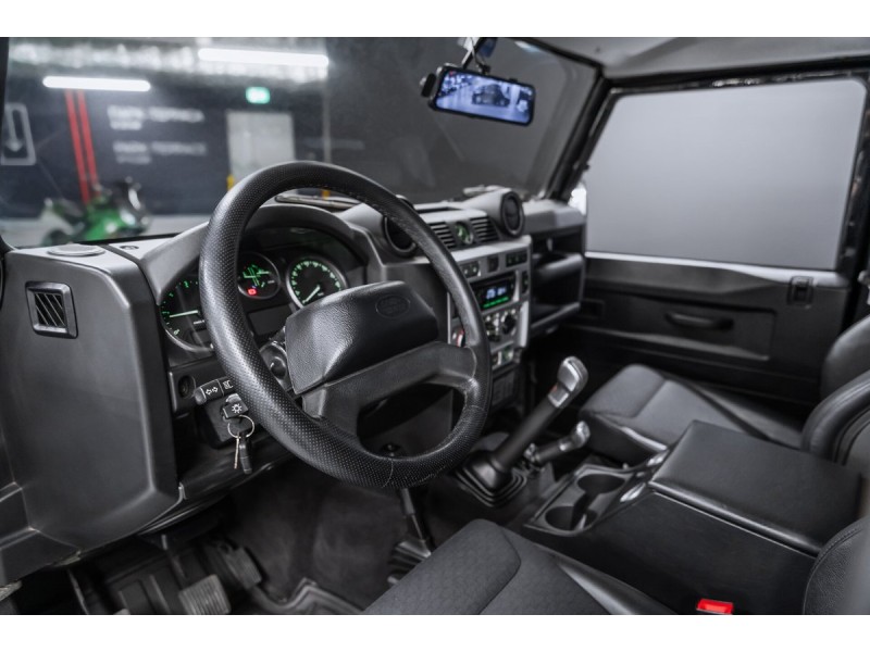 Land Rover Defender SE 2008