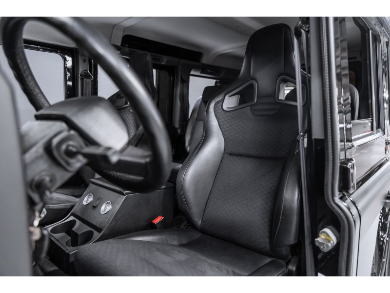 Land Rover Defender SE 2008