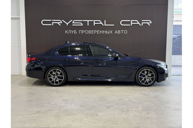 2021 BMW 5 серии Base