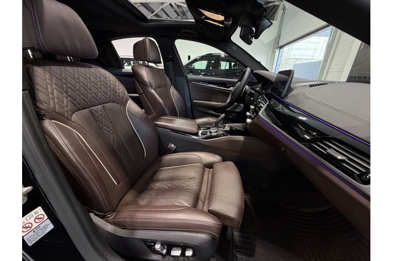 2021 BMW 5 серии Base