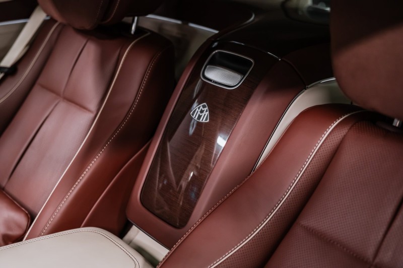 Mercedes-Benz Maybach GLS-класс 600 - 2021