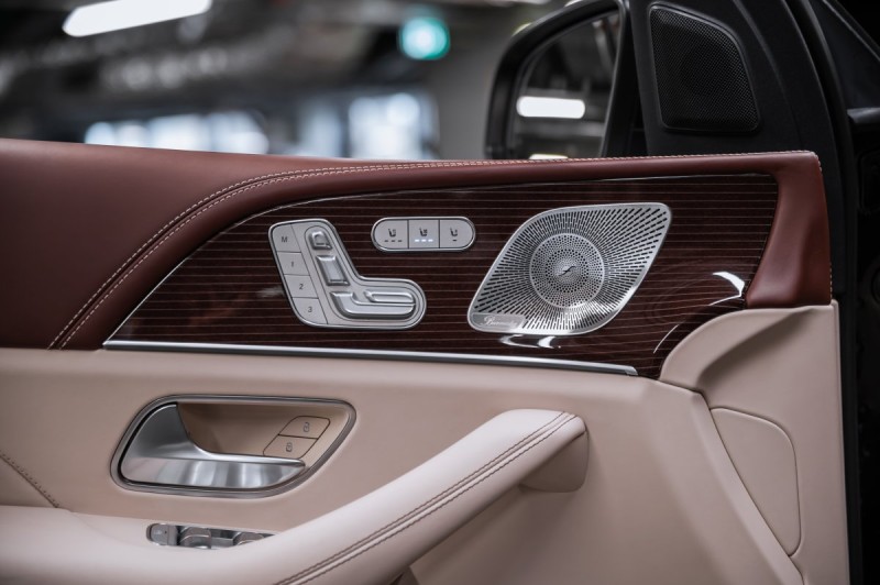 Mercedes-Benz Maybach GLS-класс 600 - 2021