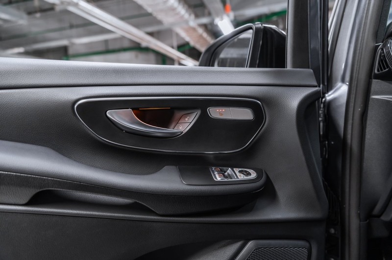 Mercedes-Benz V-Класс  2023
