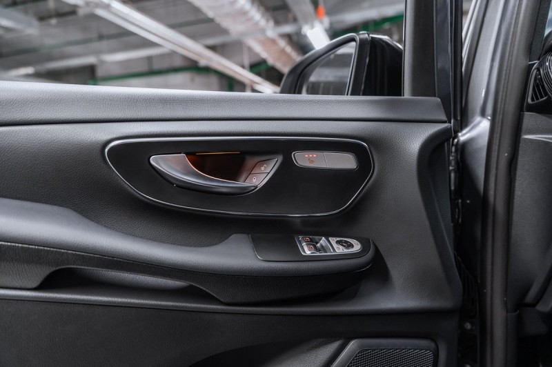 Mercedes-Benz V-Класс  2023