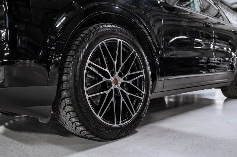 Porsche Cayenne Базовая 2024