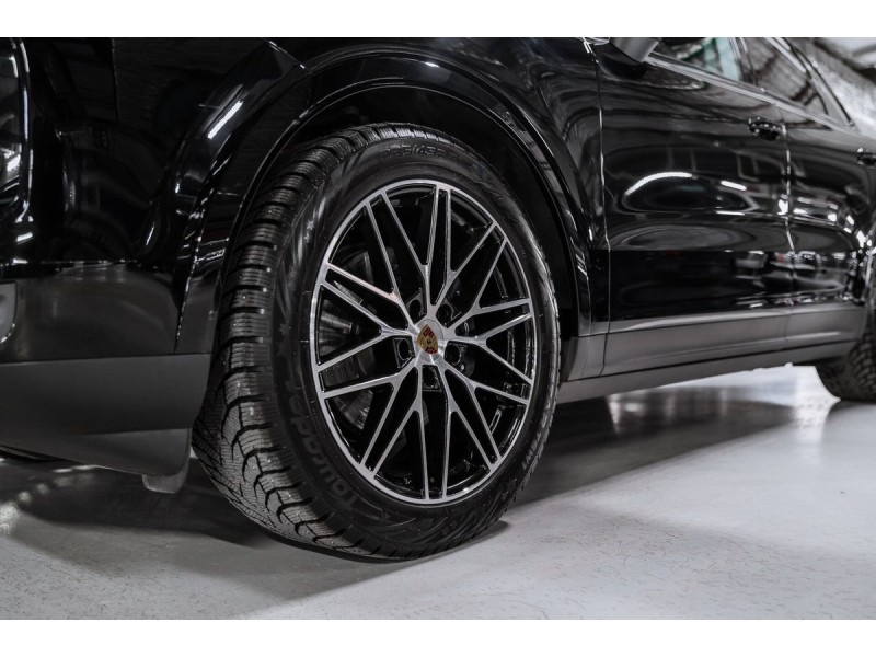 Porsche Cayenne Базовая 2024