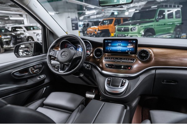 Mercedes-Benz V-Класс Premium 2023