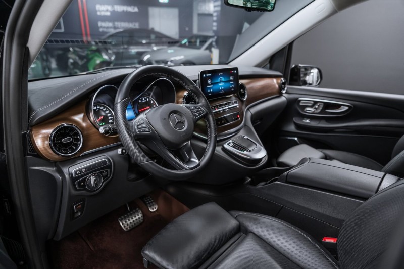 Mercedes-Benz V-Класс Premium 2023