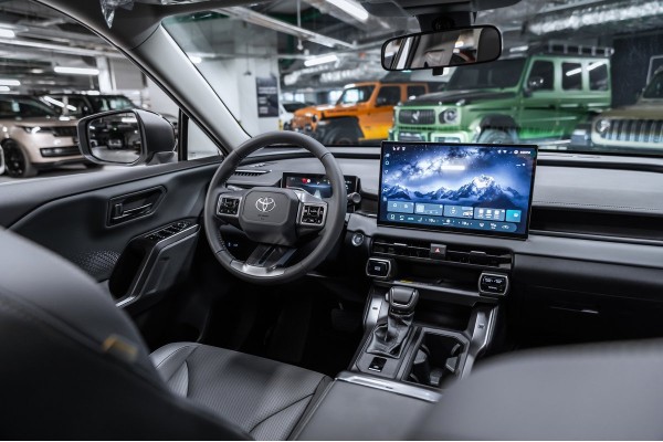 Toyota RAV4 Luxury 2026