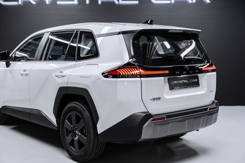 Toyota RAV4 Luxury 2026