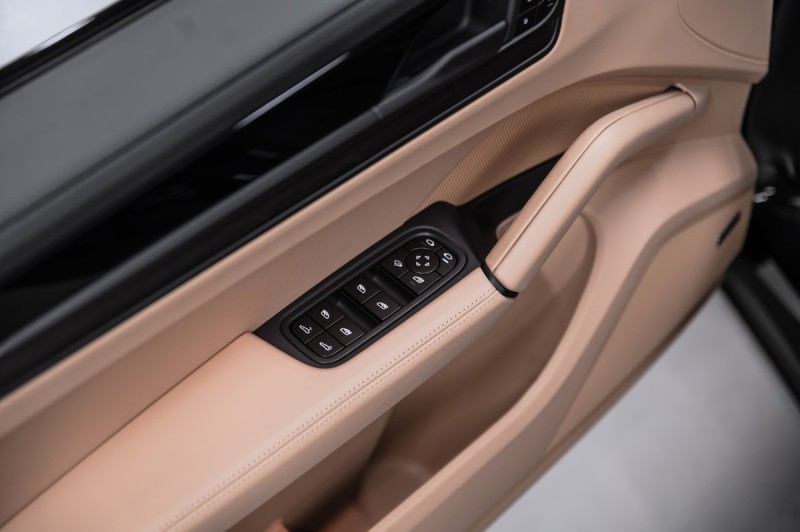 Porsche Cayenne Coupé 2025