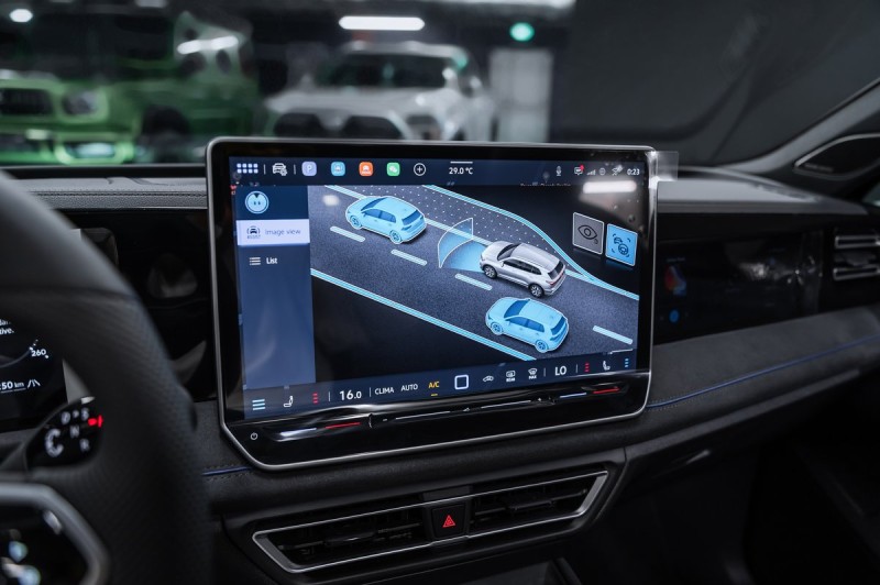 Volkswagen Tiguan R-Line Smart Leadership 2026