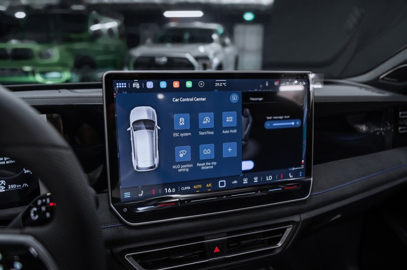 Volkswagen Tiguan R-Line Smart Leadership 2026