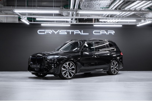 BMW X7  2025