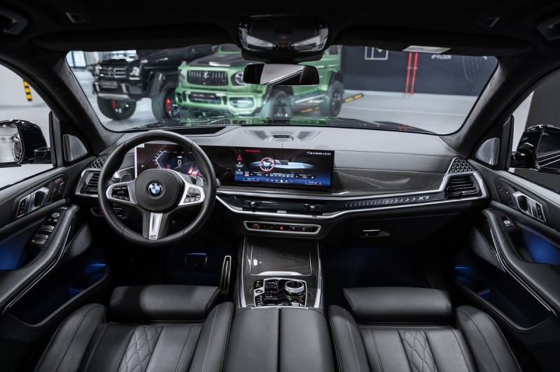 BMW X7  2025