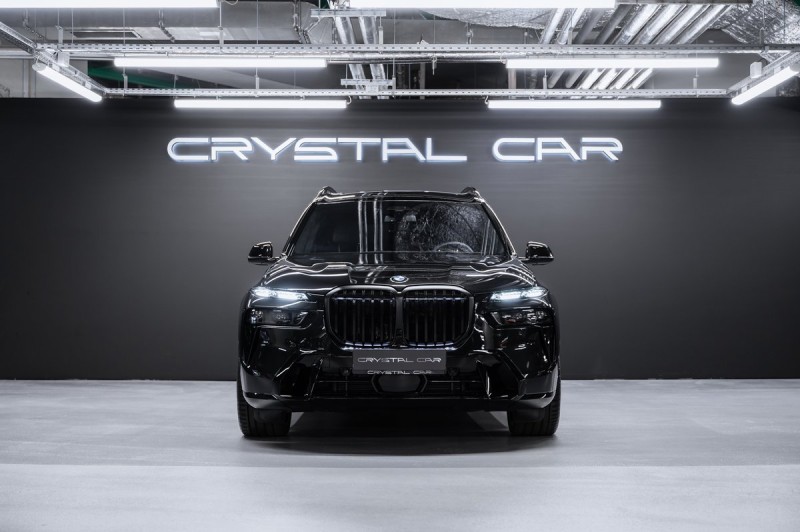 BMW X7  2025