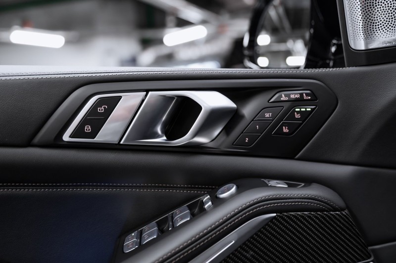 BMW X7  2025