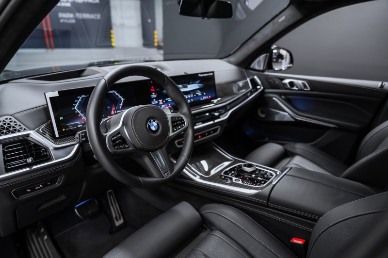 BMW X7  2025