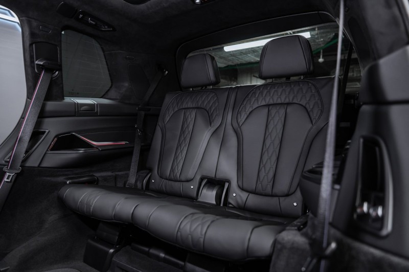 BMW X7  2025