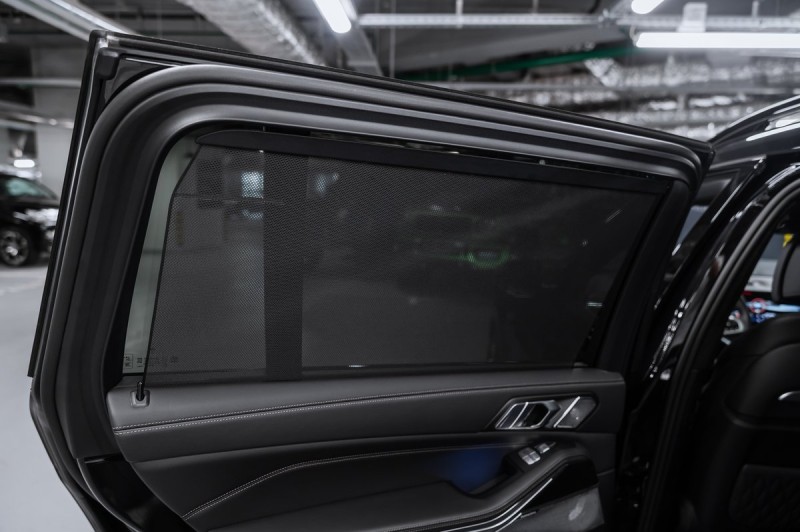 BMW X7  2025