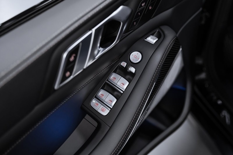 BMW X7  2025