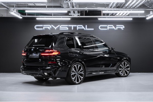 BMW X7  2025