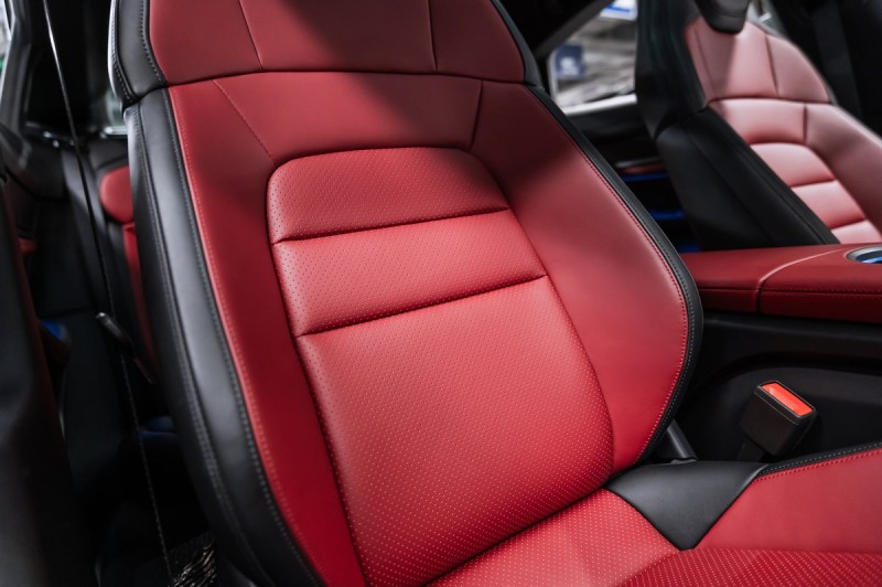 Porsche Taycan 4S 2024