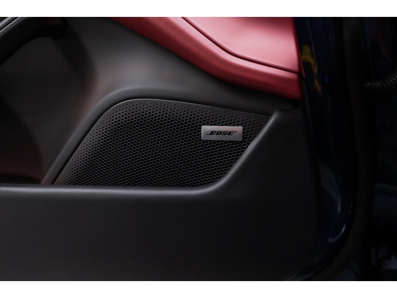 Porsche Taycan 4S 2024