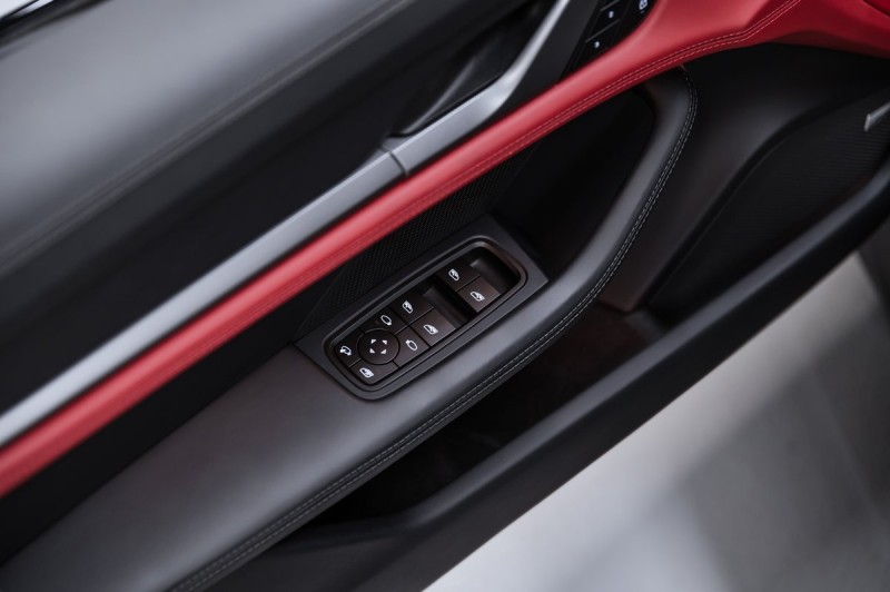 Porsche Taycan 4S 2024