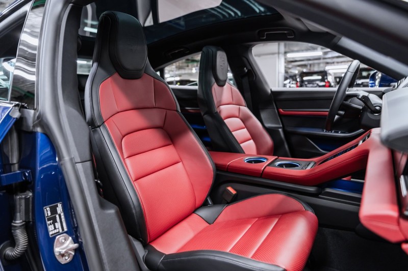 Porsche Taycan 4S 2024